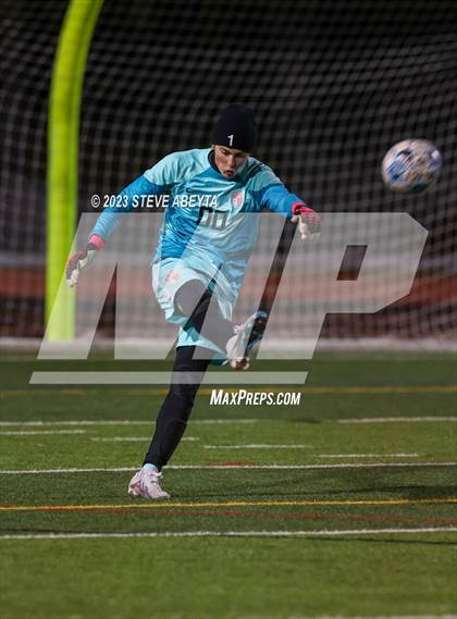 Thumbnail 1 in Regis Jesuit @ Cherry Creek (CHSAA 5A Second Round) photogallery.