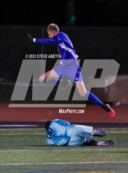 Thumbnail 1 in Regis Jesuit @ Cherry Creek (CHSAA 5A Second Round) photogallery.