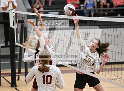 Thumbnail 2 in Clinton @ Perryville photogallery.