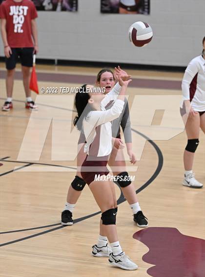 Thumbnail 3 in Clinton @ Perryville photogallery.