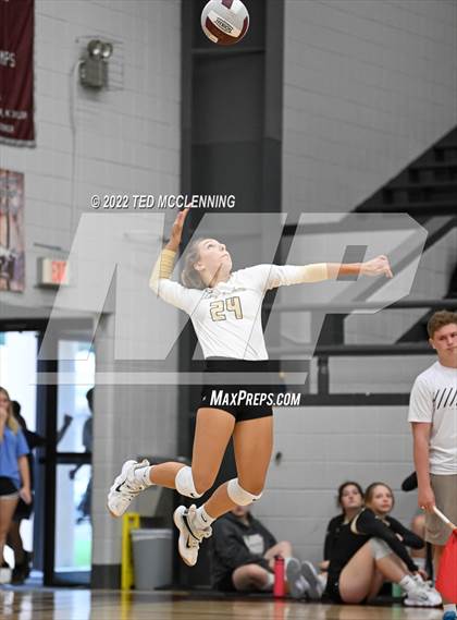 Thumbnail 2 in Clinton @ Perryville photogallery.