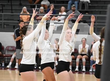 Thumbnail 3 in Clinton @ Perryville photogallery.