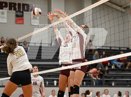 Thumbnail 3 in Clinton @ Perryville photogallery.