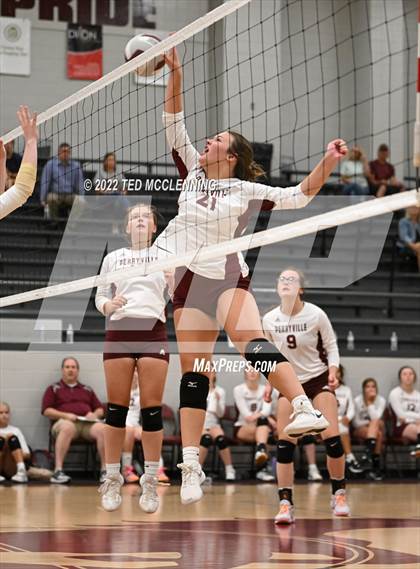 Thumbnail 3 in Clinton @ Perryville photogallery.
