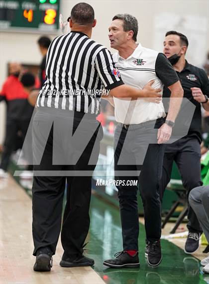 Thumbnail 2 in Waxahachie vs Duncanville (UIL 6A Regional Finals) photogallery.