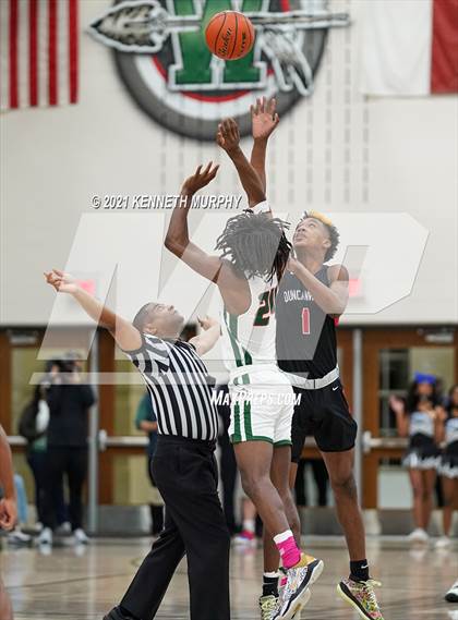 Thumbnail 3 in Waxahachie vs Duncanville (UIL 6A Regional Finals) photogallery.