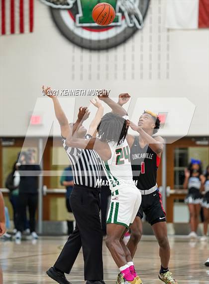 Thumbnail 2 in Waxahachie vs Duncanville (UIL 6A Regional Finals) photogallery.