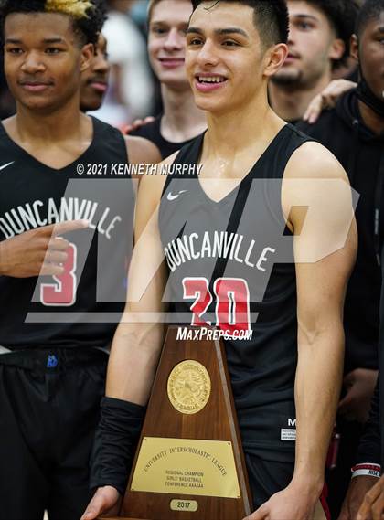 Thumbnail 3 in Waxahachie vs Duncanville (UIL 6A Regional Finals) photogallery.