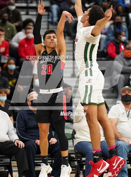 Thumbnail 1 in Waxahachie vs Duncanville (UIL 6A Regional Finals) photogallery.