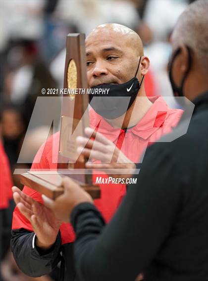Thumbnail 3 in Waxahachie vs Duncanville (UIL 6A Regional Finals) photogallery.