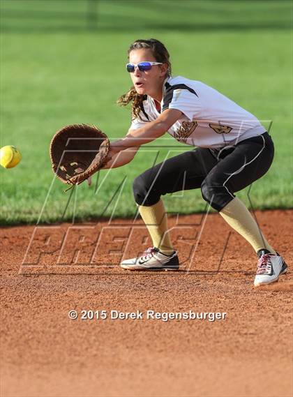 Thumbnail 2 in Broken Arrow vs Rock Canyon (Erie Festival of Champions) photogallery.