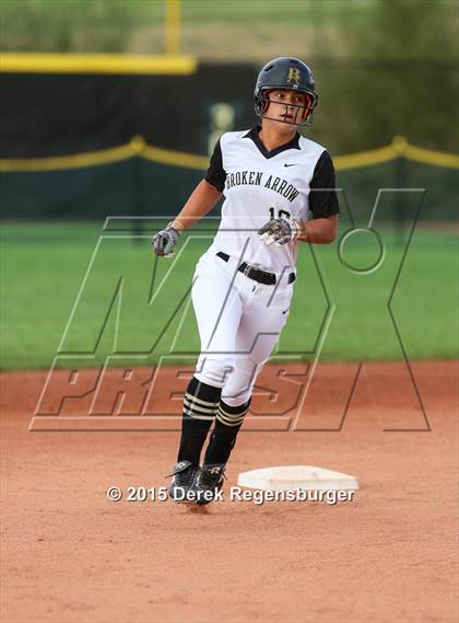 Thumbnail 3 in Broken Arrow vs Rock Canyon (Erie Festival of Champions) photogallery.