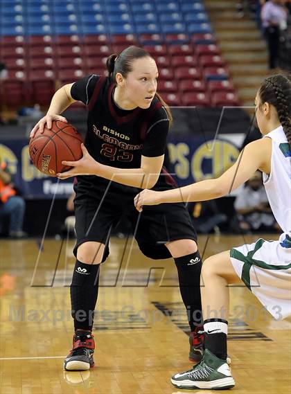 Thumbnail 1 in Alemany vs. Sacred Heart Cathedral (CIF State D3 Final) photogallery.