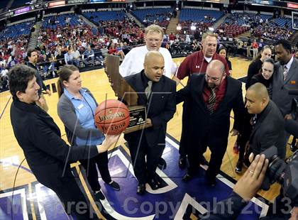 Thumbnail 1 in Alemany vs. Sacred Heart Cathedral (CIF State D3 Final) photogallery.