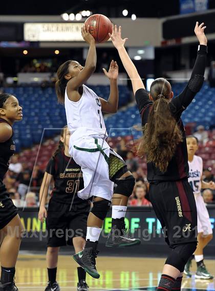 Thumbnail 3 in Alemany vs. Sacred Heart Cathedral (CIF State D3 Final) photogallery.