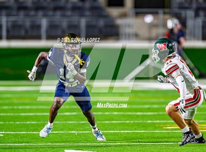 Thumbnail 2 in Klein Collins vs. The Woodlands (UIL 6A D1 Football Area) photogallery.