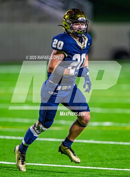 Thumbnail 2 in Klein Collins vs. The Woodlands (UIL 6A D1 Football Area) photogallery.