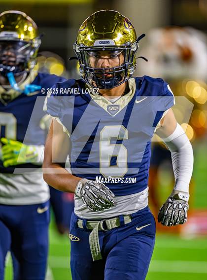 Thumbnail 3 in Klein Collins vs. The Woodlands (UIL 6A D1 Football Area) photogallery.