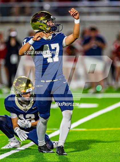 Thumbnail 2 in Klein Collins vs. The Woodlands (UIL 6A D1 Football Area) photogallery.