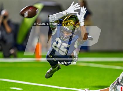 Thumbnail 1 in Klein Collins vs. The Woodlands (UIL 6A D1 Football Area) photogallery.