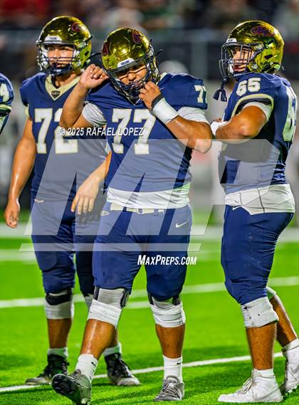 Thumbnail 2 in Klein Collins vs. The Woodlands (UIL 6A D1 Football Area) photogallery.