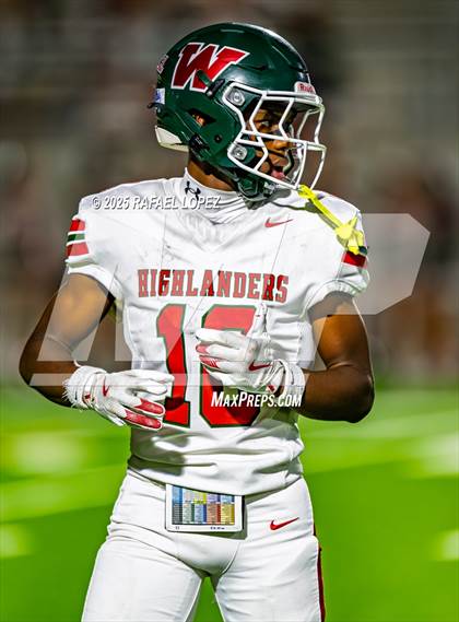 Thumbnail 2 in Klein Collins vs. The Woodlands (UIL 6A D1 Football Area) photogallery.