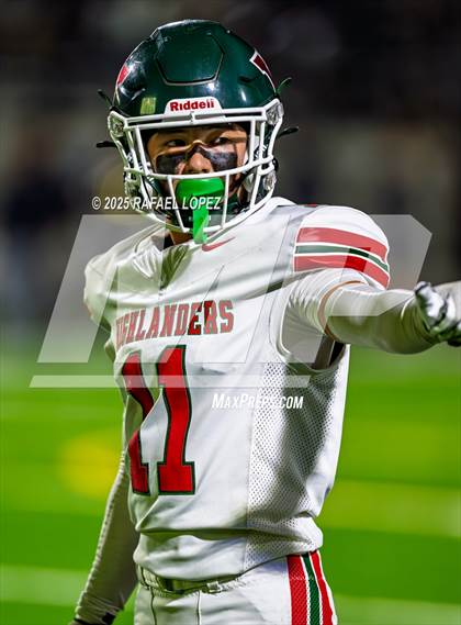 Thumbnail 2 in Klein Collins vs. The Woodlands (UIL 6A D1 Football Area) photogallery.