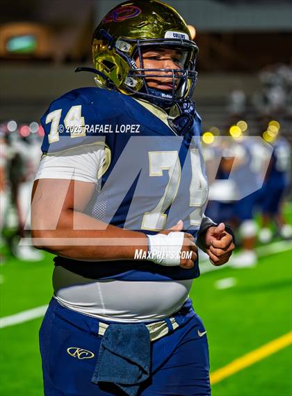 Thumbnail 3 in Klein Collins vs. The Woodlands (UIL 6A D1 Football Area) photogallery.