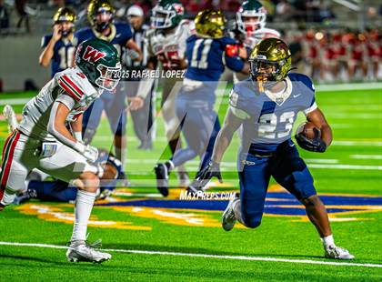 Thumbnail 2 in Klein Collins vs. The Woodlands (UIL 6A D1 Football Area) photogallery.