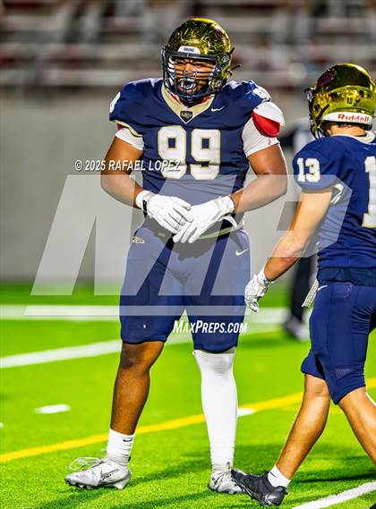 Thumbnail 3 in Klein Collins vs. The Woodlands (UIL 6A D1 Football Area) photogallery.