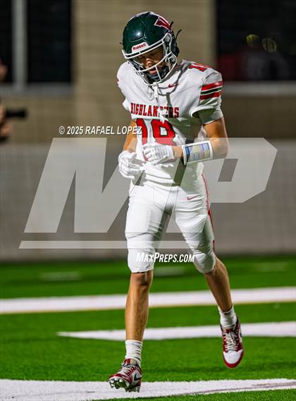 Thumbnail 3 in Klein Collins vs. The Woodlands (UIL 6A D1 Football Area) photogallery.