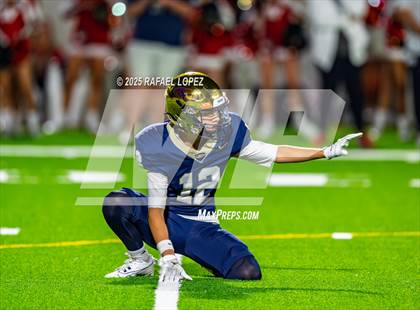 Thumbnail 3 in Klein Collins vs. The Woodlands (UIL 6A D1 Football Area) photogallery.