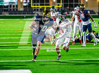 Thumbnail 2 in Klein Collins vs. The Woodlands (UIL 6A D1 Football Area) photogallery.