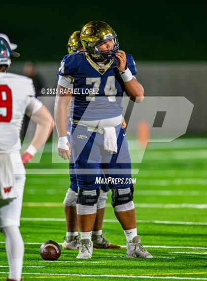 Thumbnail 3 in Klein Collins vs. The Woodlands (UIL 6A D1 Football Area) photogallery.