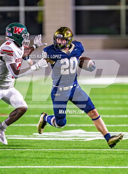 Thumbnail 2 in Klein Collins vs. The Woodlands (UIL 6A D1 Football Area) photogallery.