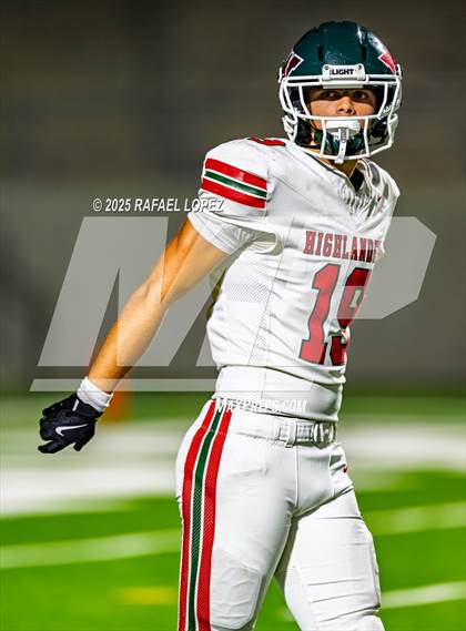 Thumbnail 1 in Klein Collins vs. The Woodlands (UIL 6A D1 Football Area) photogallery.