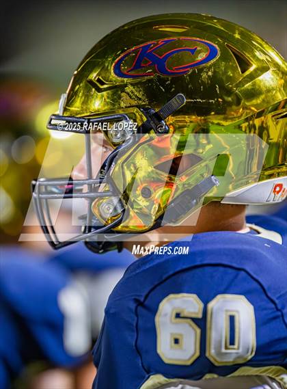 Thumbnail 2 in Klein Collins vs. The Woodlands (UIL 6A D1 Football Area) photogallery.