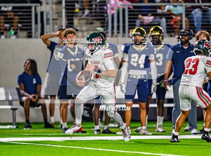 Thumbnail 2 in Klein Collins vs. The Woodlands (UIL 6A D1 Football Area) photogallery.