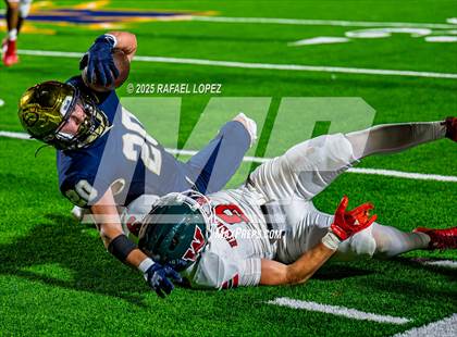 Thumbnail 2 in Klein Collins vs. The Woodlands (UIL 6A D1 Football Area) photogallery.