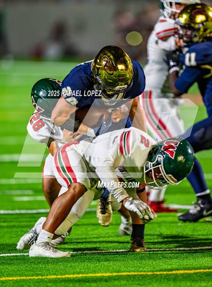 Thumbnail 3 in Klein Collins vs. The Woodlands (UIL 6A D1 Football Area) photogallery.