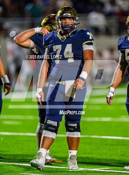 Thumbnail 3 in Klein Collins vs. The Woodlands (UIL 6A D1 Football Area) photogallery.