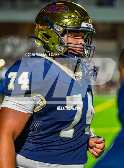 Thumbnail 2 in Klein Collins vs. The Woodlands (UIL 6A D1 Football Area) photogallery.