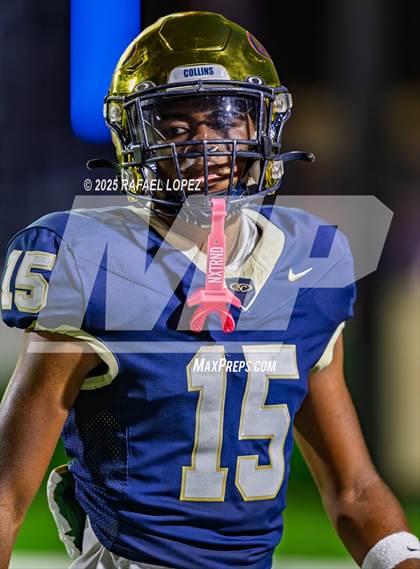 Thumbnail 3 in Klein Collins vs. The Woodlands (UIL 6A D1 Football Area) photogallery.