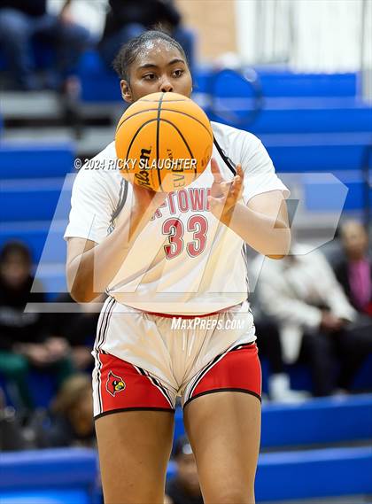 Thumbnail 3 in Pattonville vs Alton (SWIC SHOWDOWN) photogallery.
