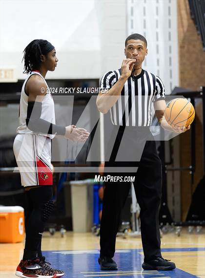 Thumbnail 3 in Pattonville vs Alton (SWIC SHOWDOWN) photogallery.