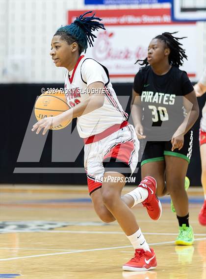 Thumbnail 2 in Pattonville vs Alton (SWIC SHOWDOWN) photogallery.