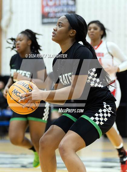 Thumbnail 2 in Pattonville vs Alton (SWIC SHOWDOWN) photogallery.