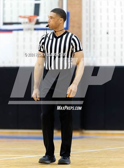 Thumbnail 3 in Pattonville vs Alton (SWIC SHOWDOWN) photogallery.