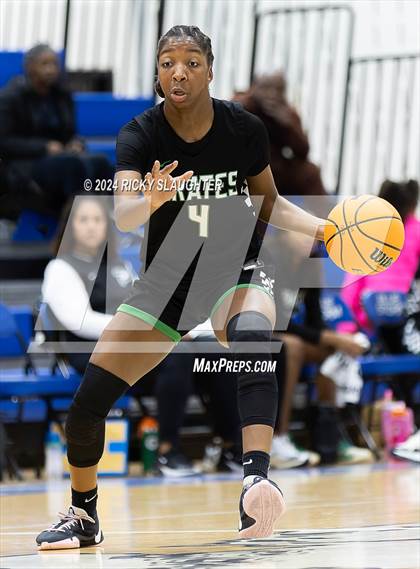 Thumbnail 1 in Pattonville vs Alton (SWIC SHOWDOWN) photogallery.