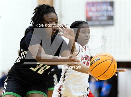 Thumbnail 2 in Pattonville vs Alton (SWIC SHOWDOWN) photogallery.